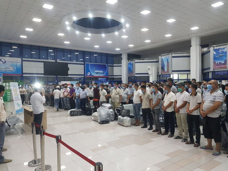 141 нафар ўзбекистонлик Россиядаги космодром яқинида ишлаш учун жўнаб кетди