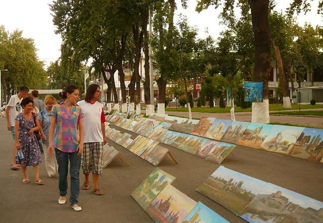 Сергелида “бродвей” барпо этилмоқда