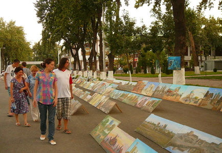 Сергелида “бродвей” барпо этилмоқда