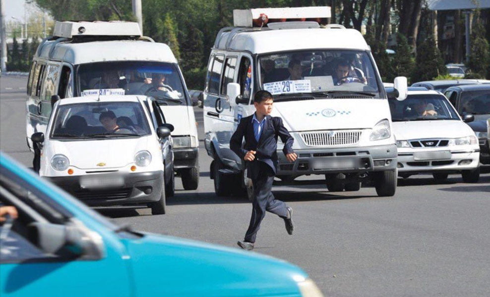 Қонунчиликдаги хатолар: ёхуд болалар иштирокидаги  ЙТҲларни тартибга соладиган масъуллар борми?