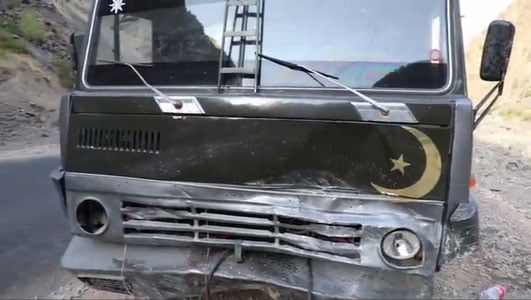 Сурхондарёда "КамАЗ" "Lacetti" билан тўқнашди. 1 киши вафот этгани айтилмоқда