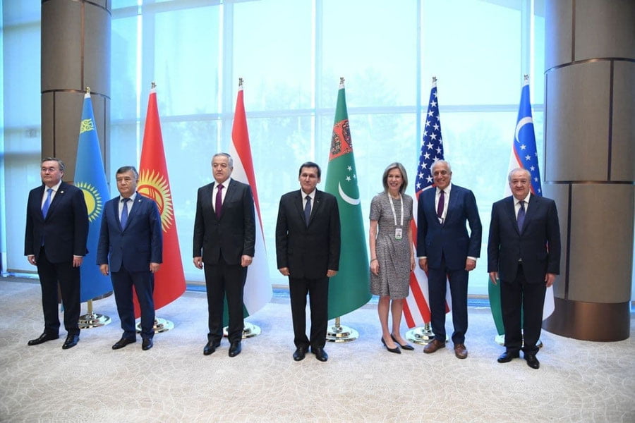 “Markaziy va Janubiy Osiyo: mintaqaviy bog‘liqlik. Tahdidlar va imkoniyatlar” mavzusidagi  konferensiya doirasida uchrashuv bo'lib o'tdi