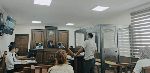 Ўз отаси ва унинг рафиқасини ўлдирган чустлик фарзандга суд ҳукми ўқилди