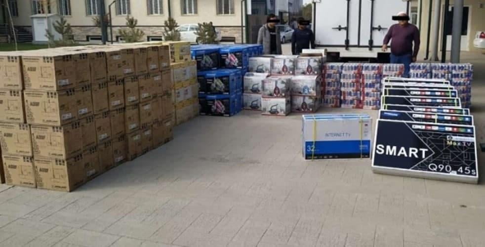 Оҳангаронда 1 миллиард сўмдан зиёд ноқонуний товарлар  ушлаб қолинди