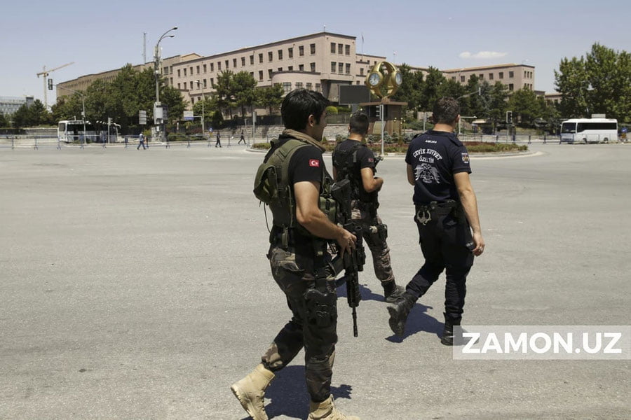 Turkiyada Fathulla Gulen bilan aloqadorlikda gumonlangan yuzdan ortiq harbiylar qamoqqa olindi