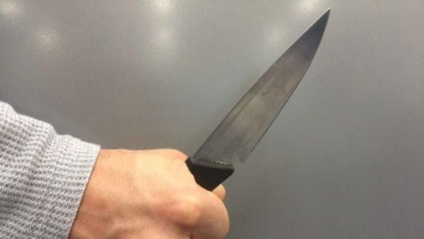 Қаршида бар ходими меҳмонни пичоқ билан ўлдирди