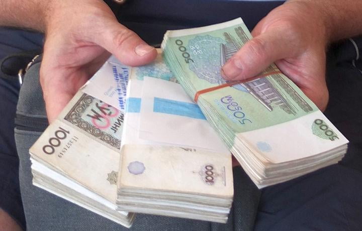 Энг кўп ва энг кам маош кимларда?