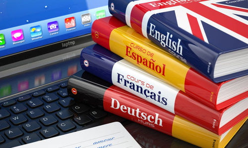 Абитуриентларни чет тили фанидан ижодий имтиҳон кутмоқда