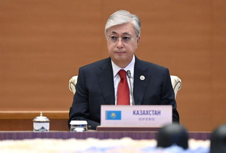 Тўқаев: Ўзаро ишончсизлик кучайган пайтда “Шанхай руҳи”ни сақлаб қолиш муҳим