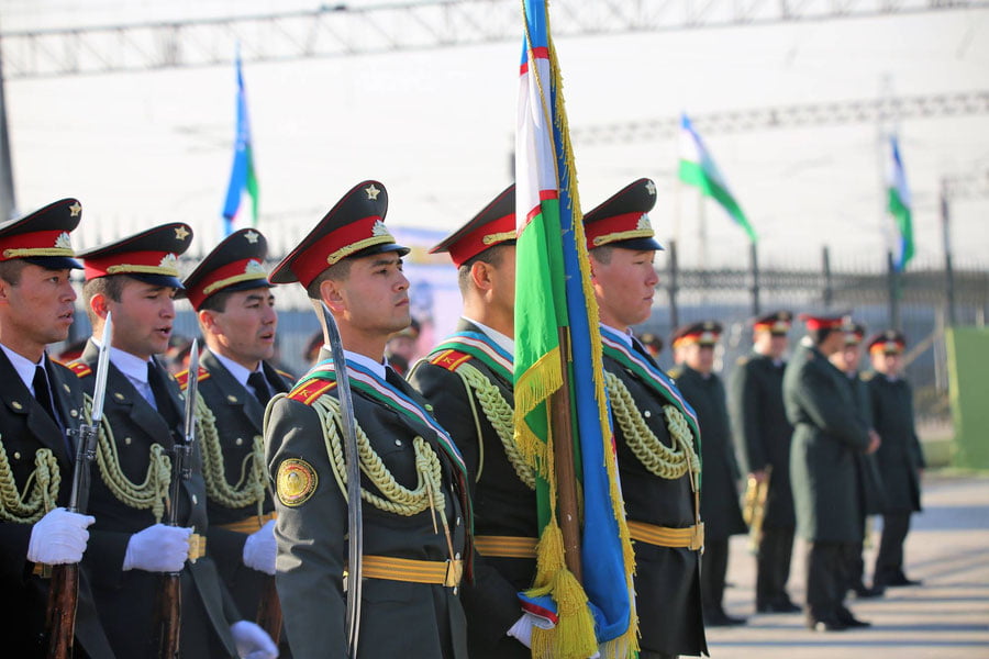 Ўзбекистон Қуролли Кучларини қуроллантириш бўйича давлат комиссияси тузилди