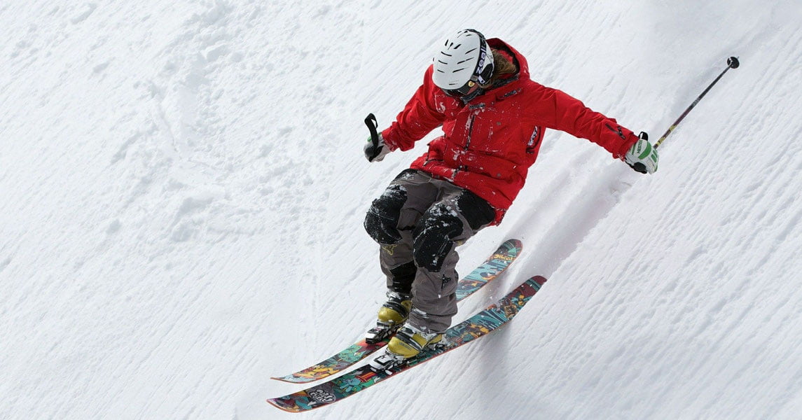 Алп тоғида чанғичилар кўчки остида қолиб кетди