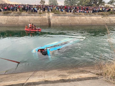 Мисрда автобус Нил дарёсига қулаб тушди