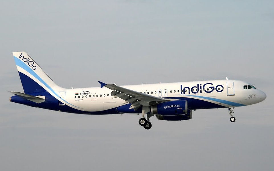 Hindiston samolyoti Pokistonga favqulodda qo‘ndi