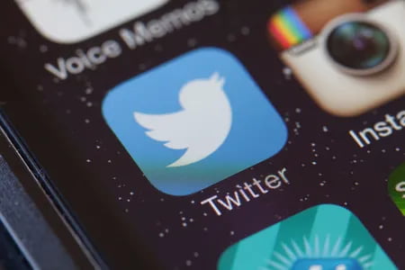 Twitterʼdan ko‘k belgi olib tashlanadi