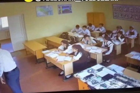 Наманганда ўқитувчи ўқувчилардан калтак еди