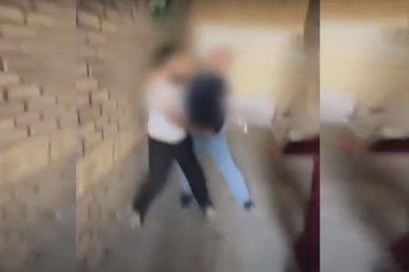 Бухорода қарздор фуқаронинг укаси МИБ ходимларига пичоқ билан ташланди