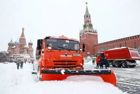 Москвада кучли қор сабаб 70 дан ортиқ рейс кечиктирилди