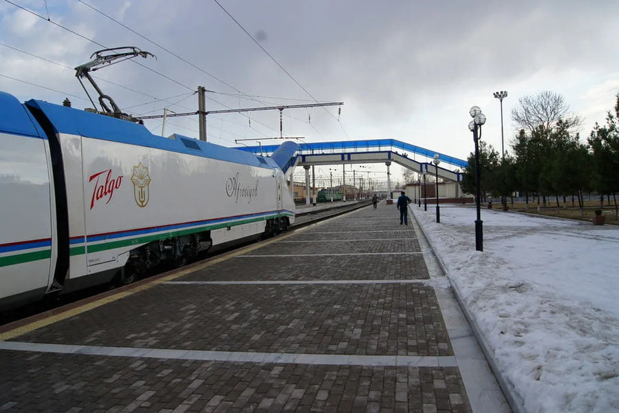 Аномал совуқ сабаб поездлар ҳаракати ҳам ўзгаради