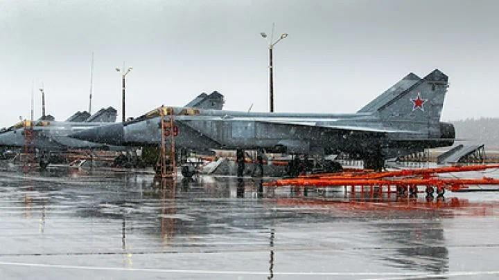 FT: Россия Украина билан чегарада самолётлар тўпламоқда