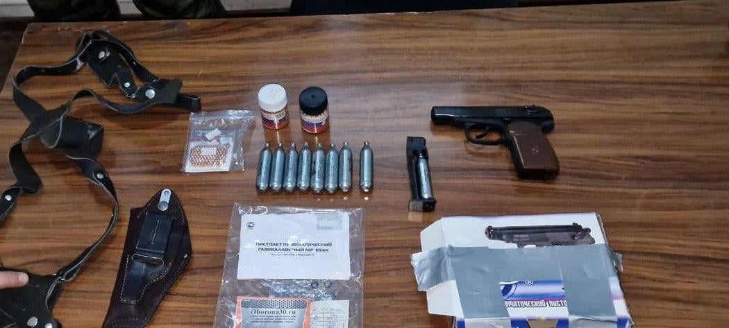 Россия фуқароси Ўзбекистонга тўппончалар олиб ўтмоқчи бўлди