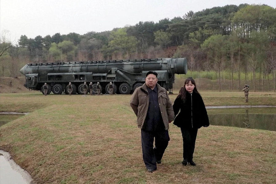 Ким Чен Ин ядровий қарши ҳужумга тайёрлигини эълон қилди