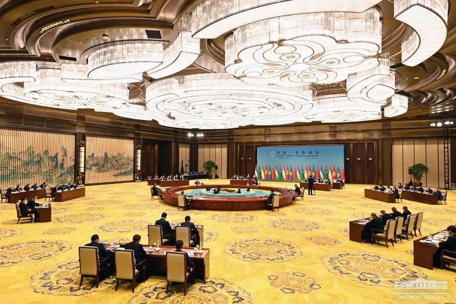 «Хитой-Марказий Осиё» саммитида Афғонистон масаласи кўтарилди