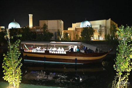 Шавкат Мирзиёев Қатар амири билан сув ҳавзасида сайр қилди — фото