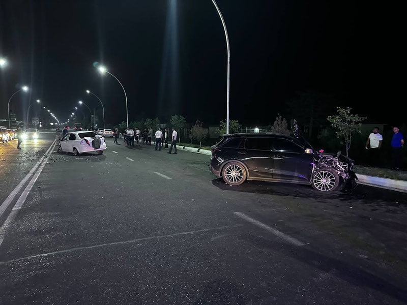 Андижонда иккита автомашина ЙТҲга учради