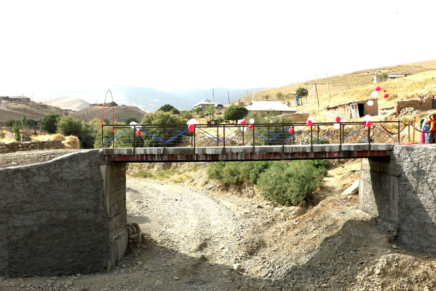 Сурхондарёлик отахон Ҳаж зиёратига жамғарган маблағидан янги кўприк қурди