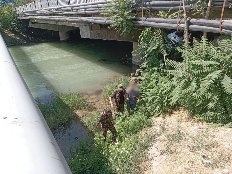 Тошкентда сувда чўкаётган фуқаро қутқариб қолинди