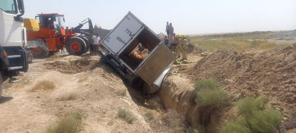 Қашқадарёда юк машинаси ағдарилиб кетди