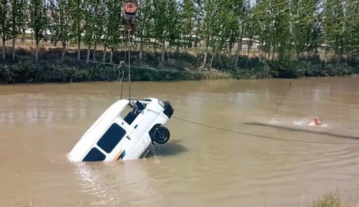 Наманганда иккита Damas каналга тушиб кетди