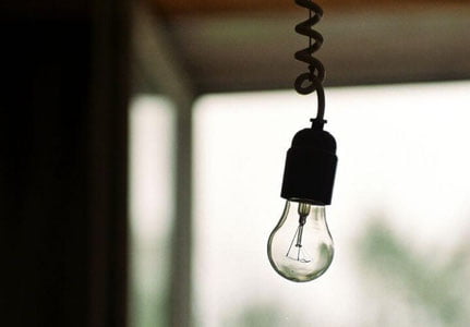 Toshkentda liftda qolib ketgan ayol vafot etgani aytilmoqda