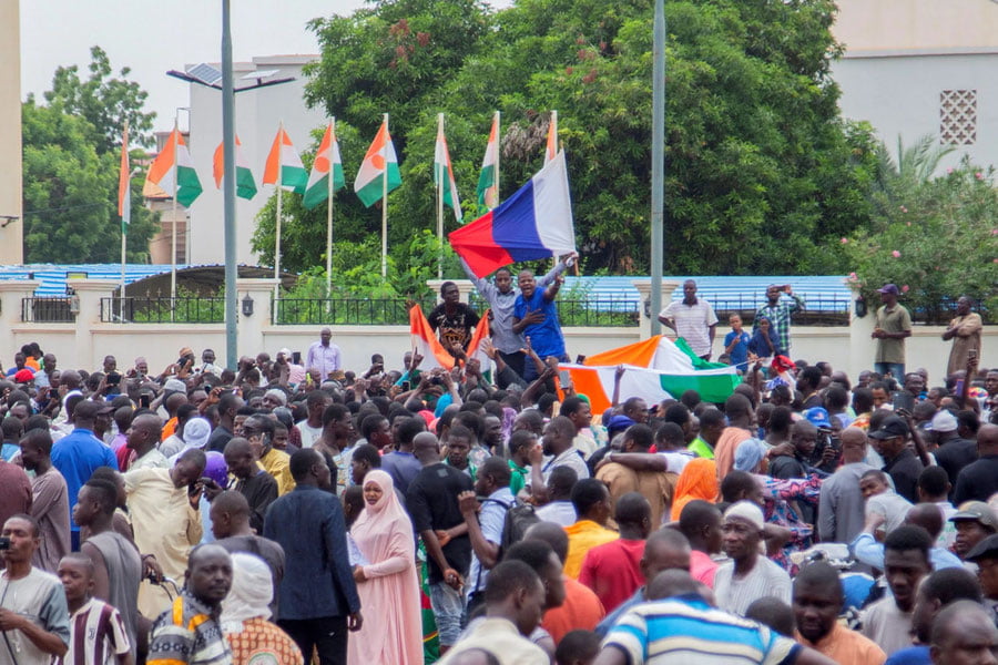 Нигерда Франция элчихонасига ҳужум уюштирилди