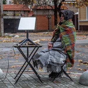 Ilon Mask Ukraina Qurolli Kuchlariga o‘tkazilgan Starlink aloqa terminallarini o‘chirib qo‘ydi