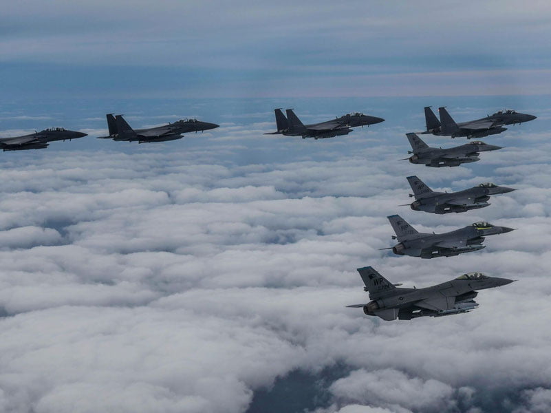 Сеул ва Вашингтон ҳарбий машғулотларни осмонга “кўчирмоқчи”