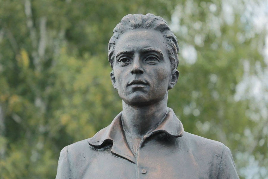 Россияда Усмон Носир ҳайкали ўрнатилди