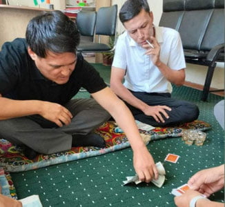 Фарғонада туман ҳокими ёрдамчиси ва молия бўлими бошлиғи қимор ўйнагани айтилмоқда