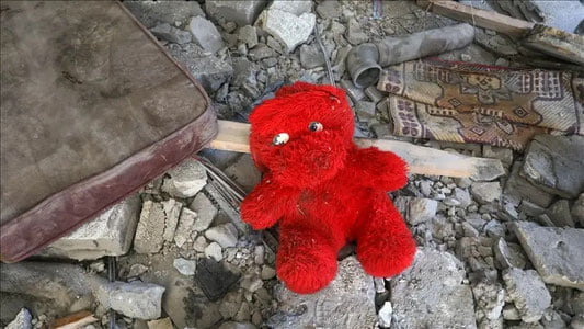 G‘azoda vayronalar ostidan bir necha bola qutqarildi