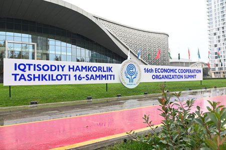 ИҲТнинг 16-саммитига мезбонлик қилаётган Тошкент фотосуратларда
