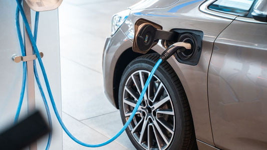 Hududlarda elektromobillarni quvvatlantirish stansiyalari o‘rnatiladi