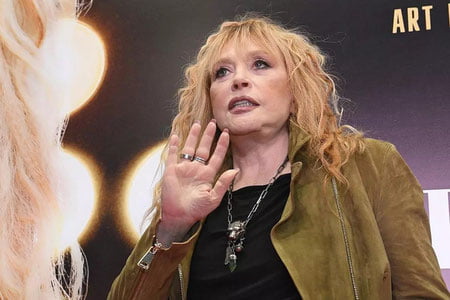 Алла Пугачева Россия чегарасида сўроққа тутилди