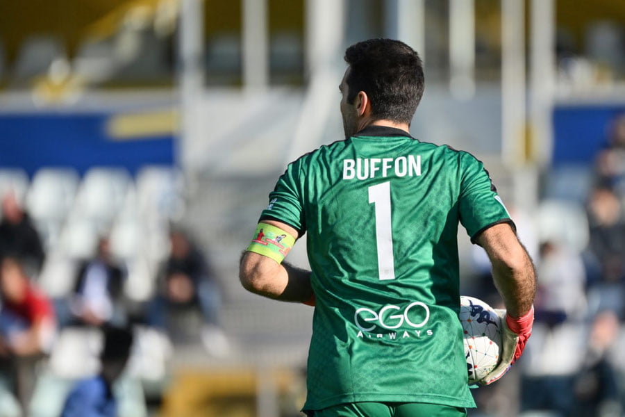 Италия футболи тарихидаги энг зўр футболчи аниқланди