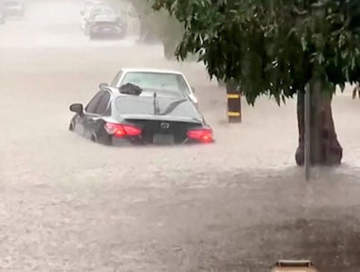 Калифорнияда бутун шаҳарни сув босди