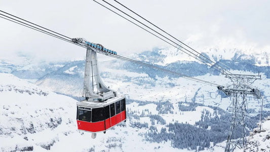 Австриядаги тоғ-чанғи курортидаги осма кўприк узилиб кетди