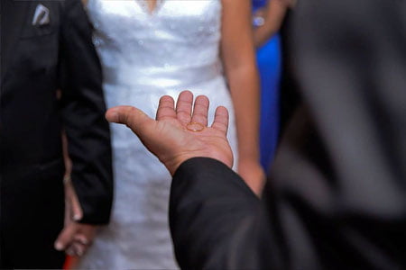 Сирдарёда ота ўз ўғлига никоҳ ўқиди