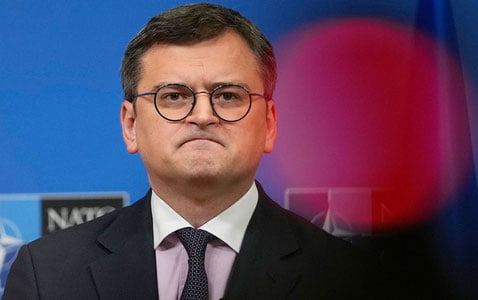 Ukraina tashqi ishlar vazirini it tishlab oldi