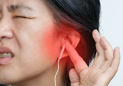 Қулоқчинлардан нотўғри фойдаланиш карликка олиб келади