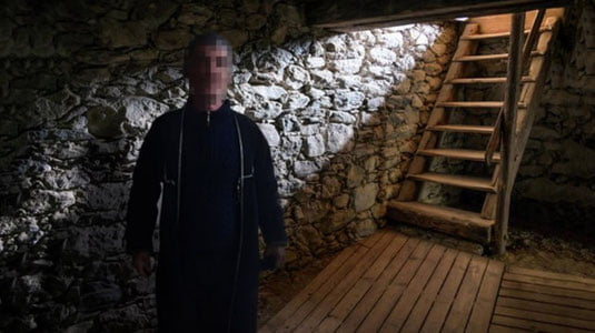 Qidiruvdagi erkak uyining yerto‘lasidan topildi