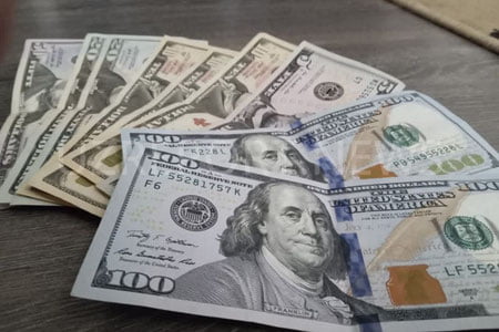 Долларининг расмий курси яна кўтарилди